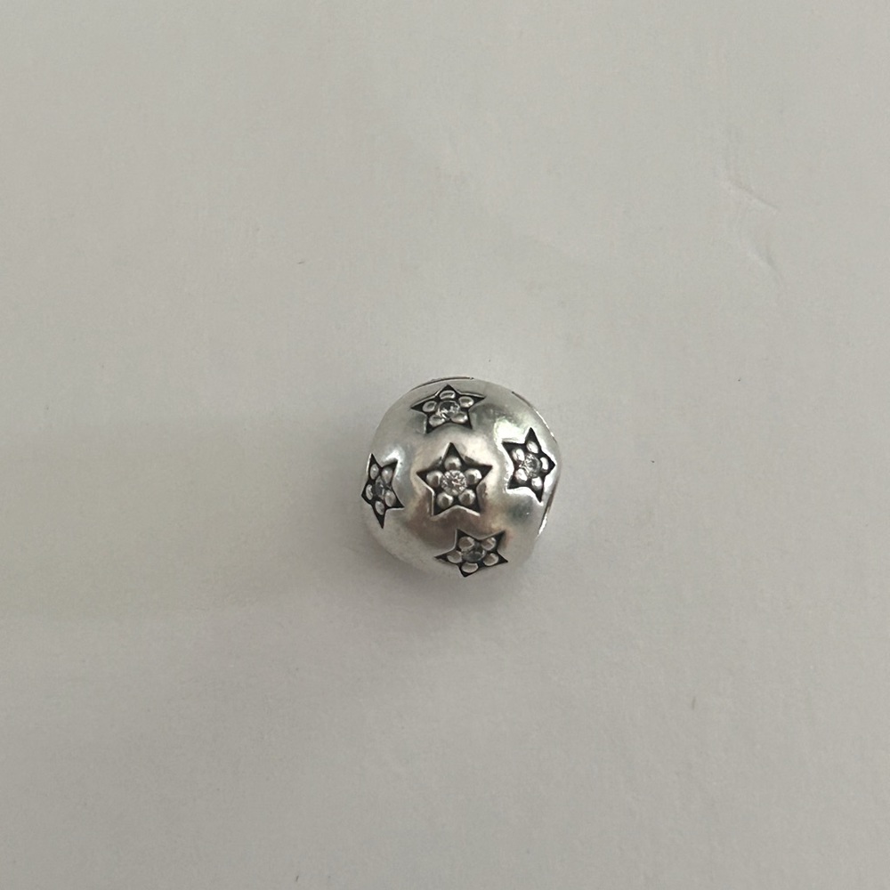 Authentic Pandora star clip